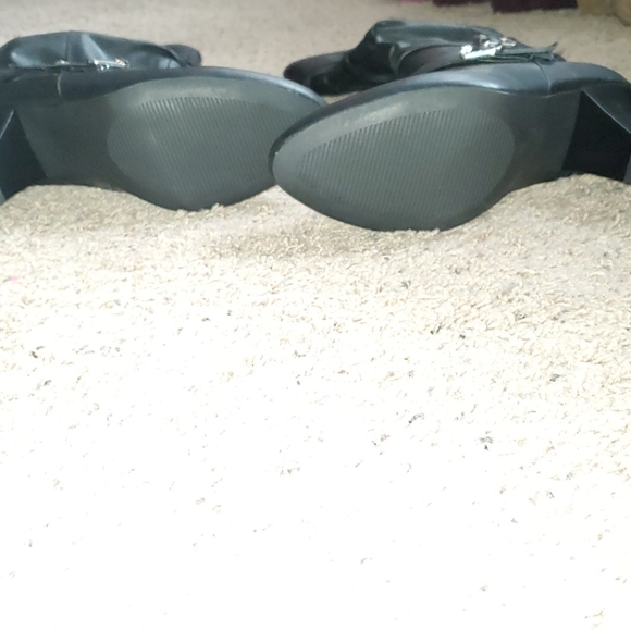 Women's Black knee high Boots size 10M - Picture 4 of 7